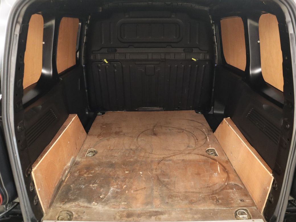 2021 Peugeot Partner