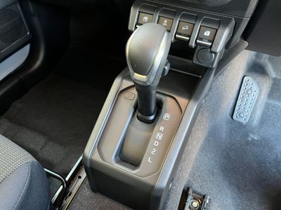 2025 Suzuki Jimny