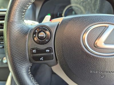 2015 Lexus IS 300h