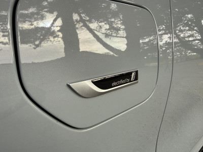 2023 BMW 330
