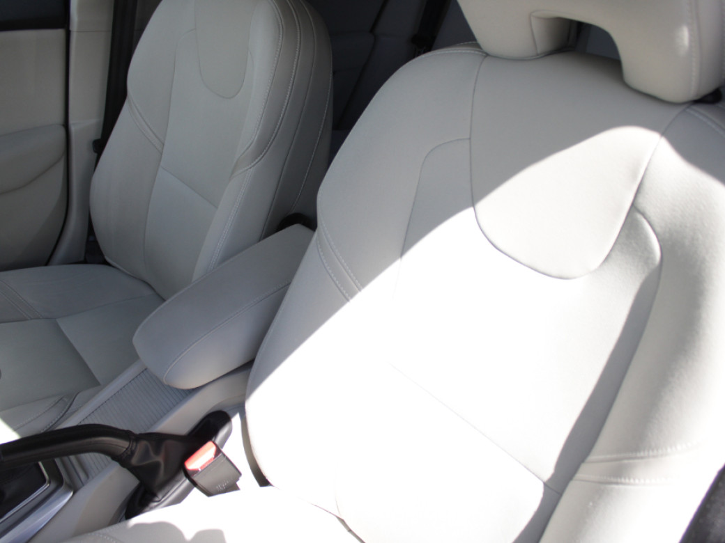 2016 Volvo V40