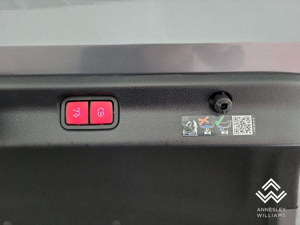 2025 Mercedes-Benz EQE