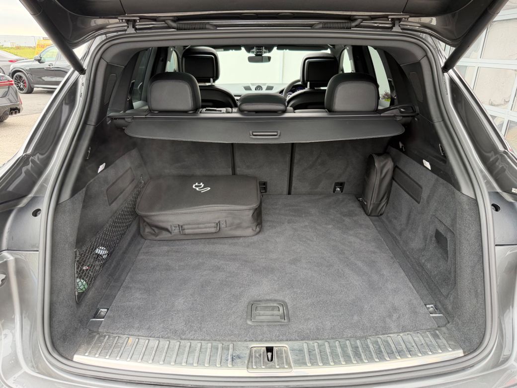 2023 Porsche Cayenne