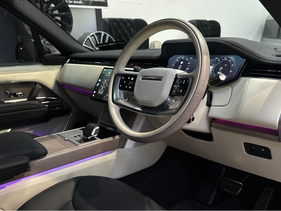 2025 Land Rover Range Rover