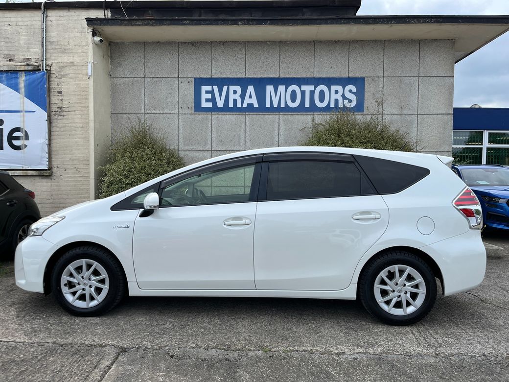 2015 Toyota Prius Alpha