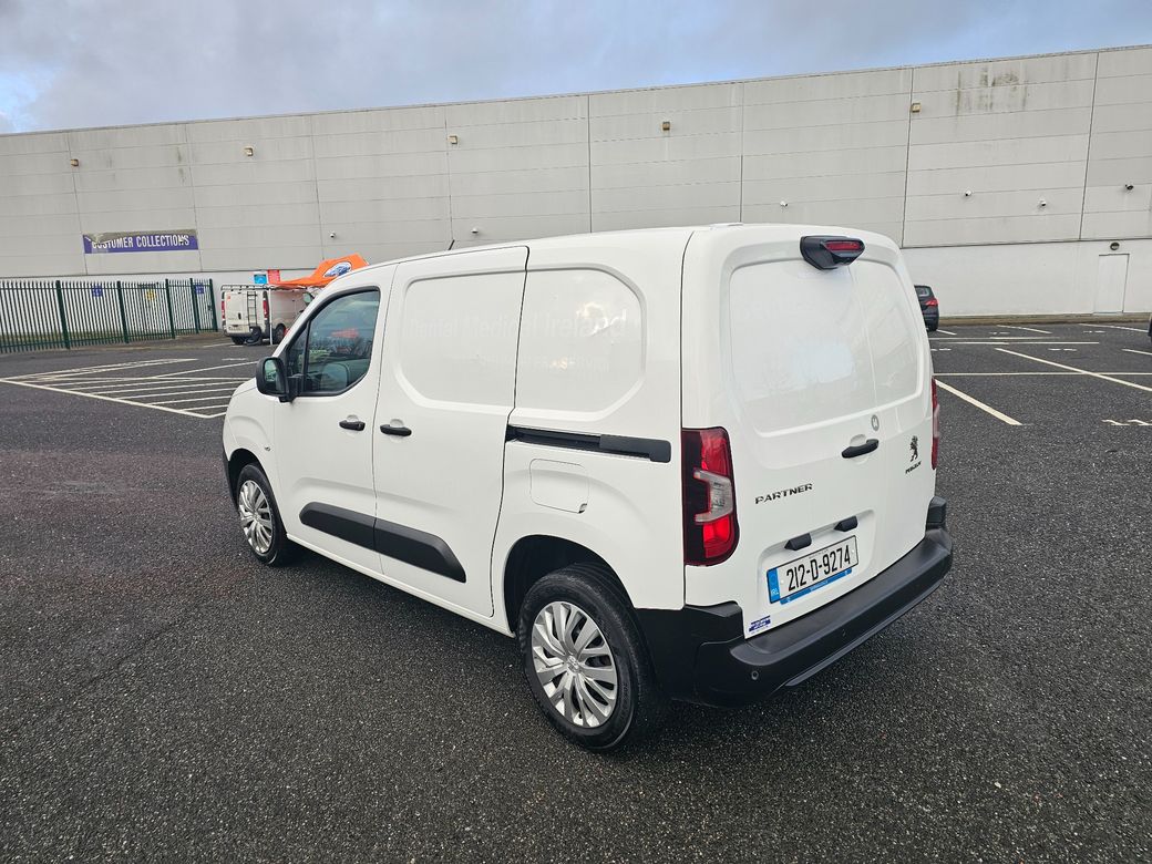 2021 Peugeot Partner