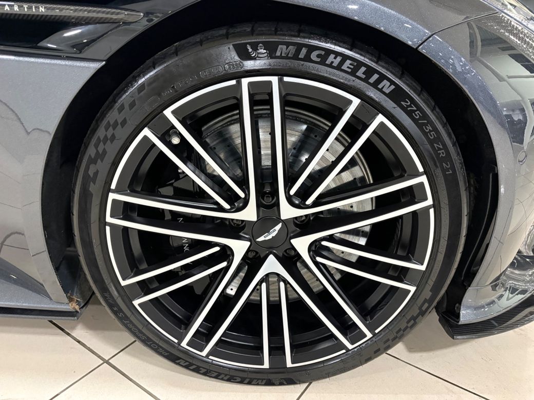 2024 Aston Martin DB12