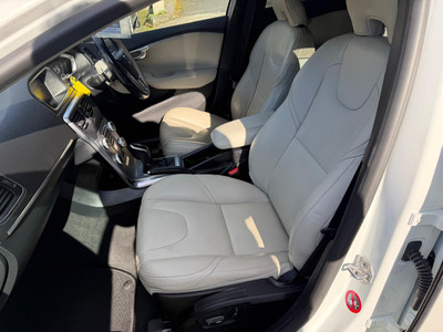 2017 Volvo V40