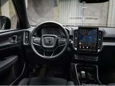 2027 Volvo EX40