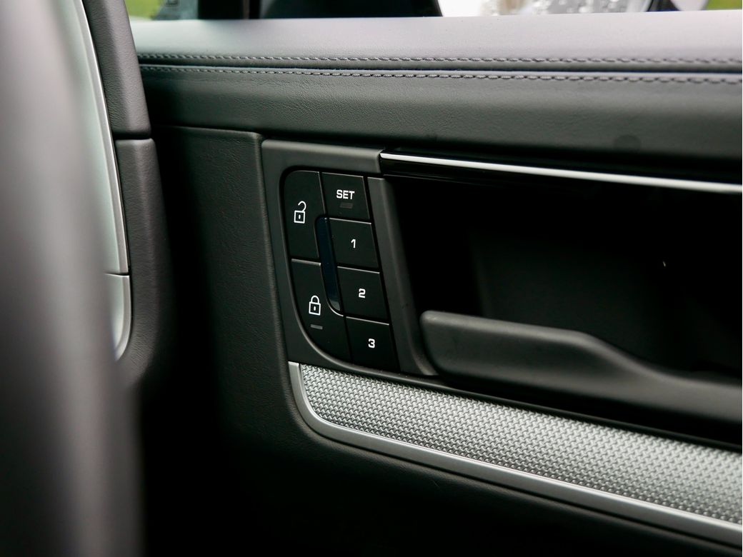 2025 Porsche Cayenne