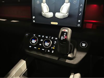 2025 Land Rover Defender