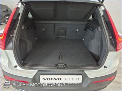 2025 Volvo XC40