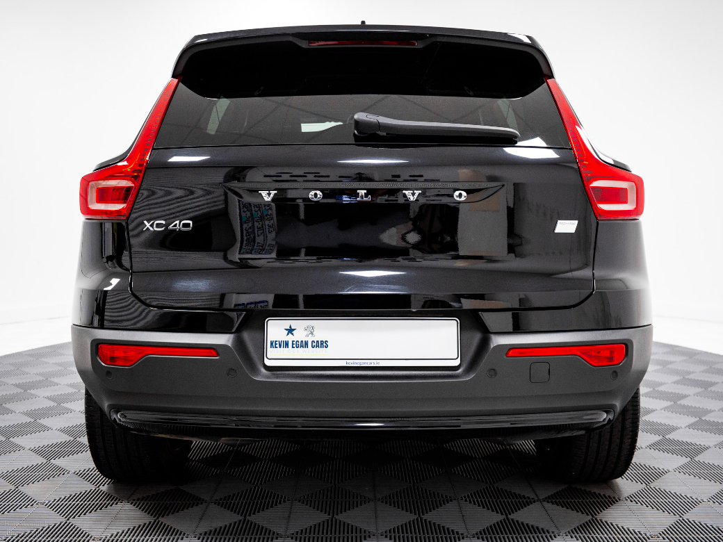 2023 Volvo XC40