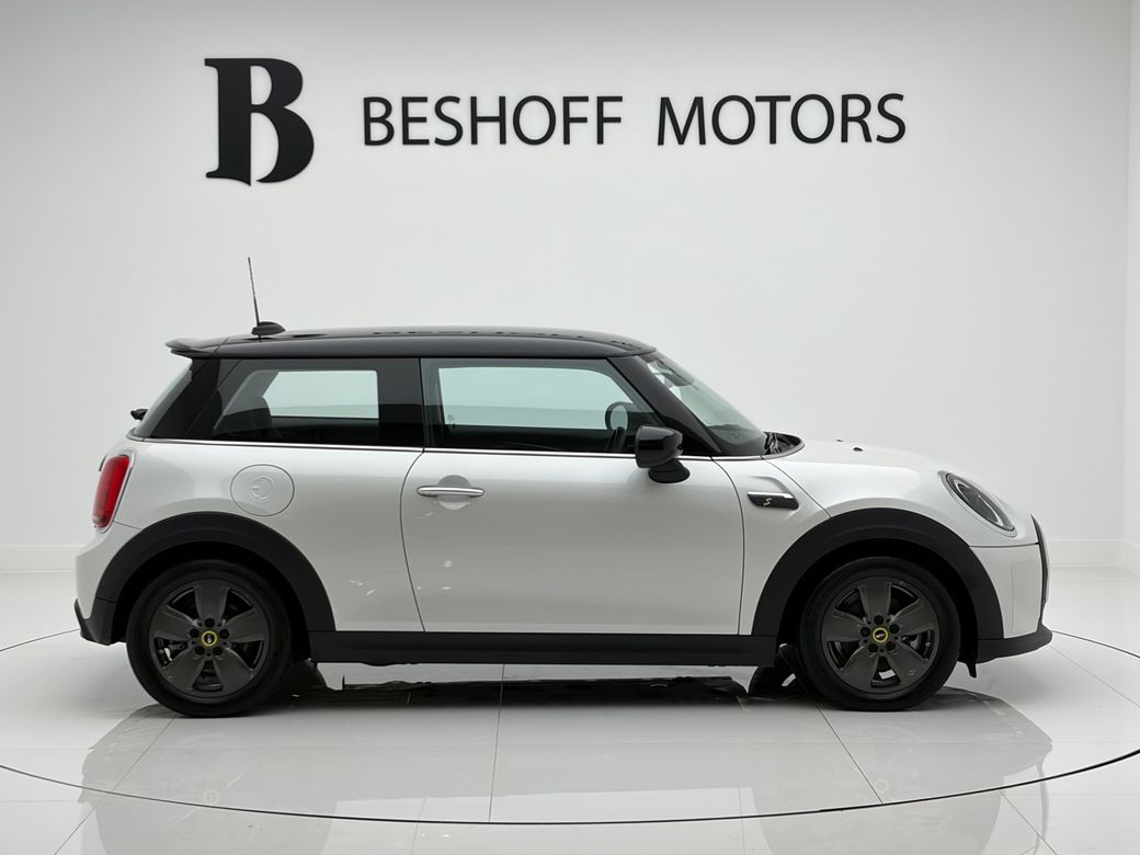2023 Mini Hatch