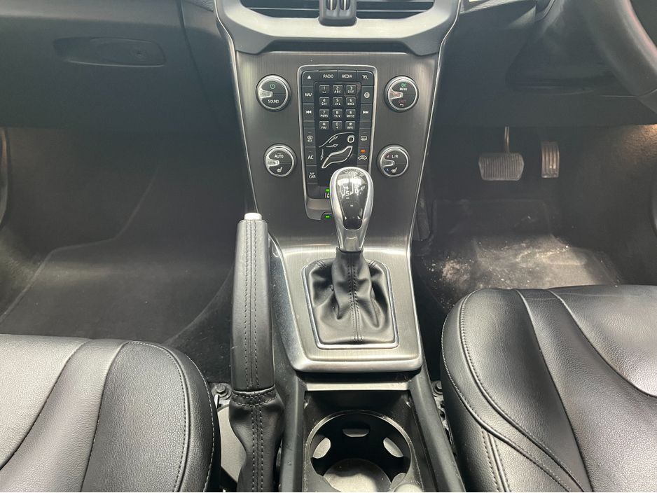 2015 Volvo V40