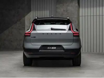 2027 Volvo EX40