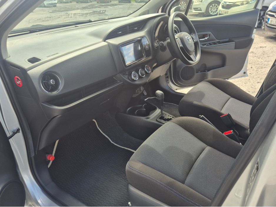 2016 Toyota Vitz