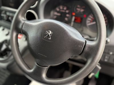2019 Peugeot Partner