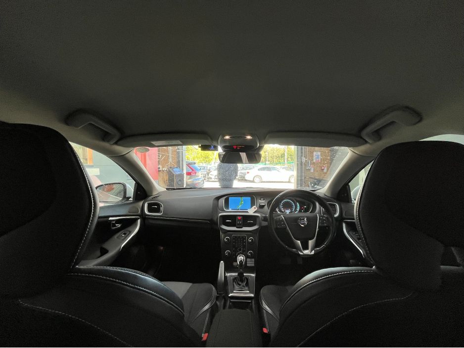 2015 Volvo V40