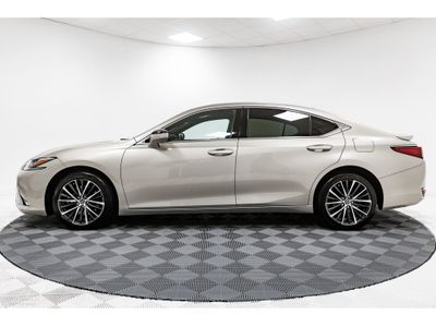 2023 Lexus ES 300h