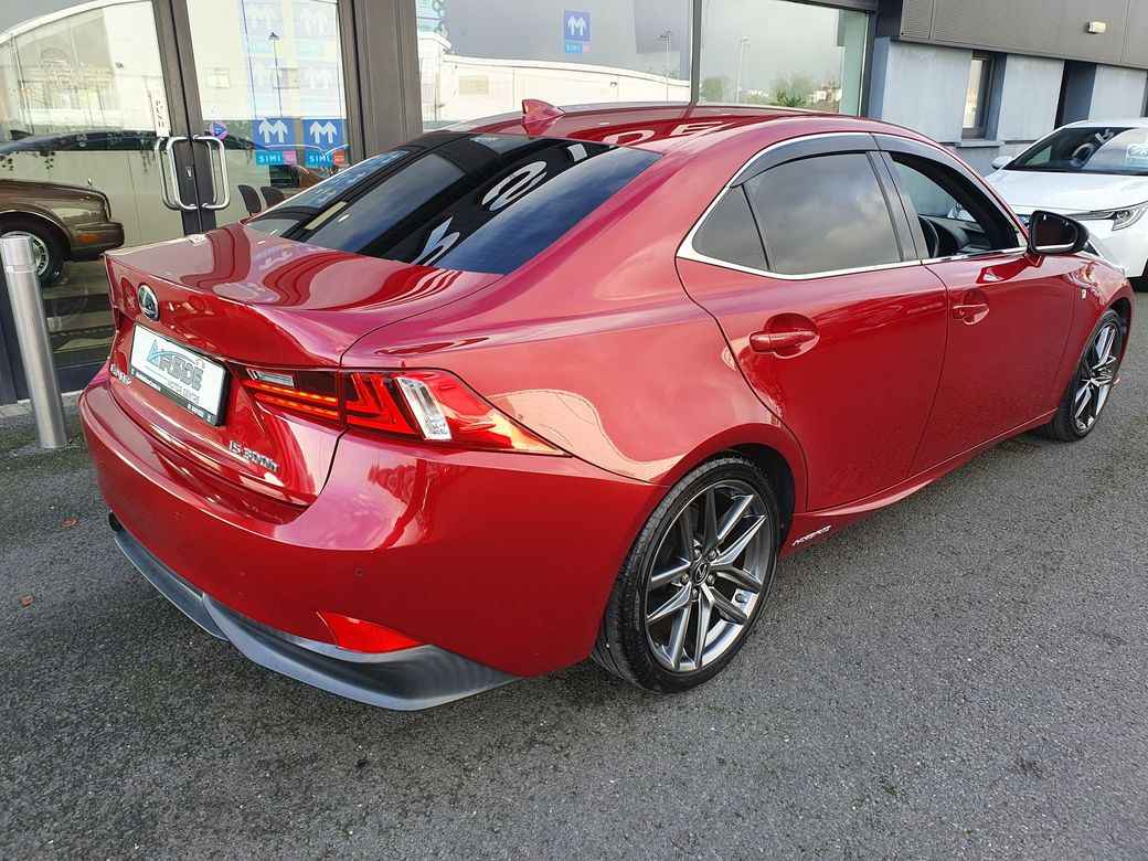 2015 Lexus IS 300h
