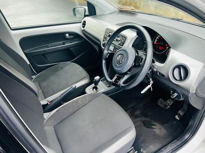 2015 Volkswagen up!