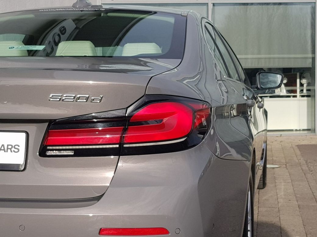2021 BMW 5 Series