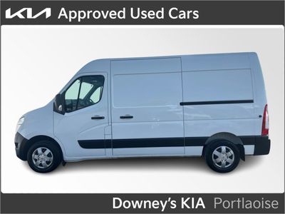 2021 Nissan NV400
