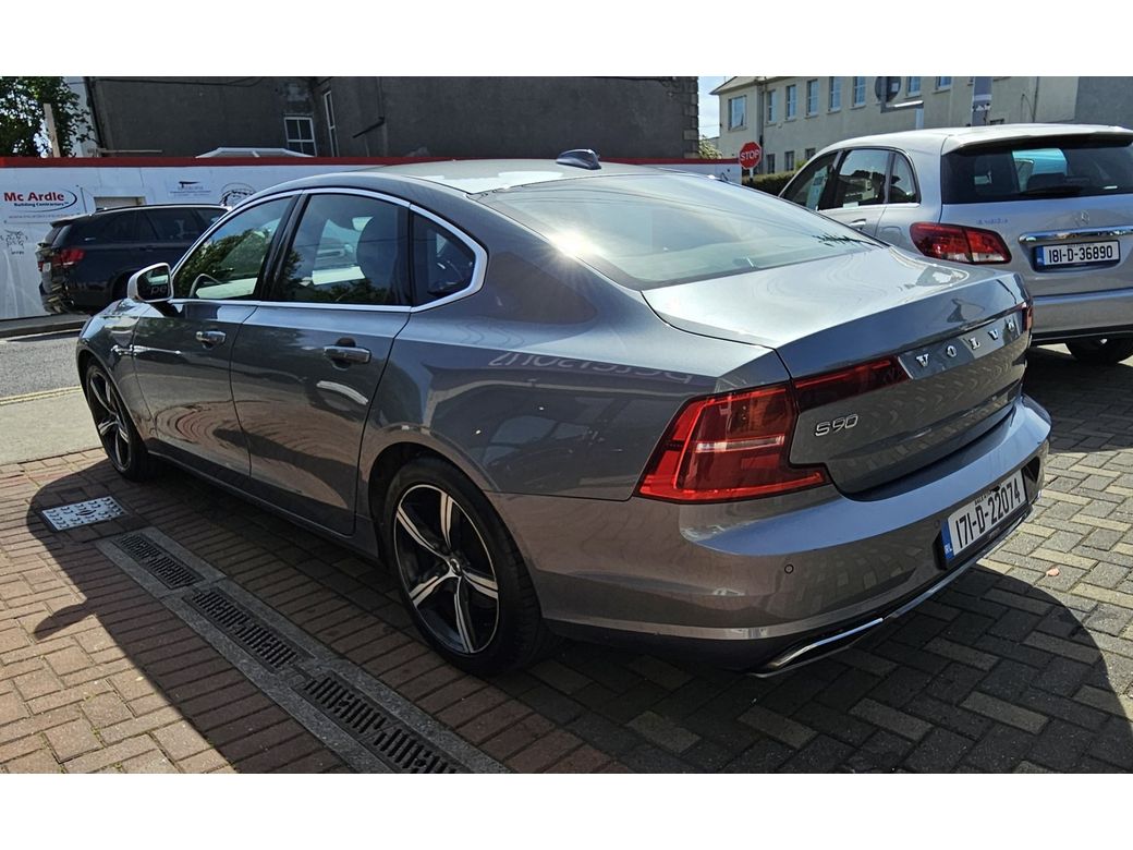 2017 Volvo S90