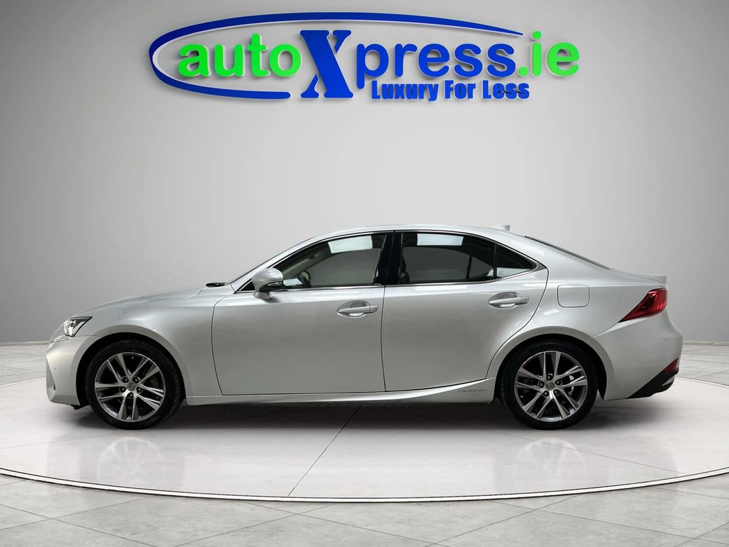 2019 Lexus IS 300h