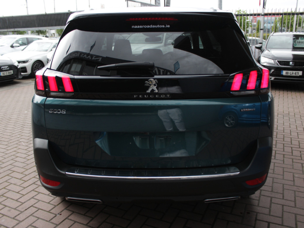 2021 Peugeot 5008