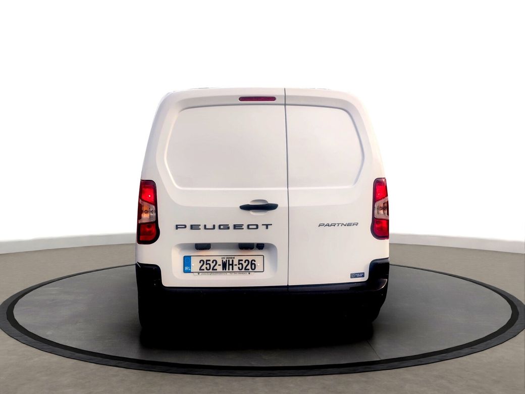 2025 Peugeot Partner