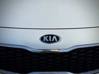 2017 Kia Carens