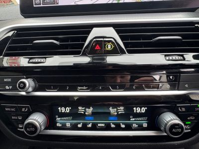 2023 BMW 520