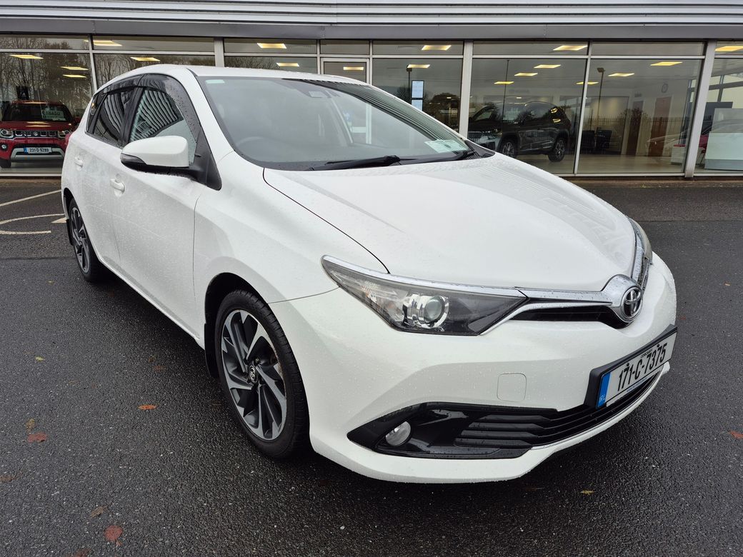 2017 Toyota Auris