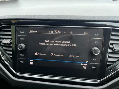 2022 Volkswagen T-Roc