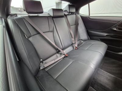 2023 Lexus ES 300h