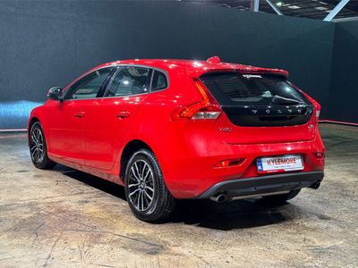 2018 Volvo V40