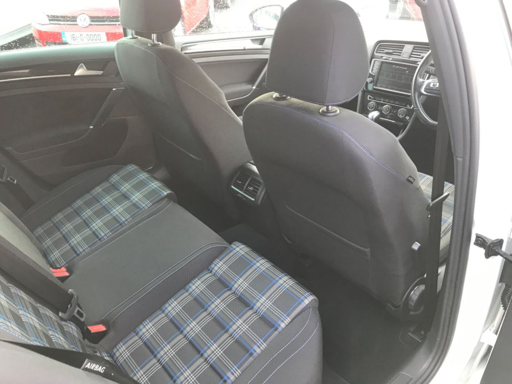 2016 Volkswagen Golf