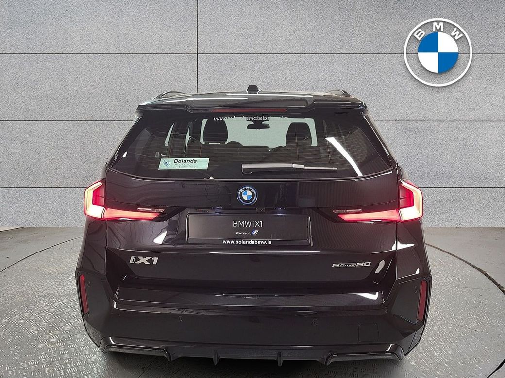 2025 BMW iX1