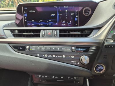2021 Lexus ES 300h