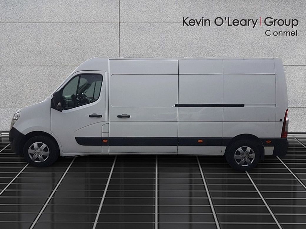 2022 Nissan Interstar