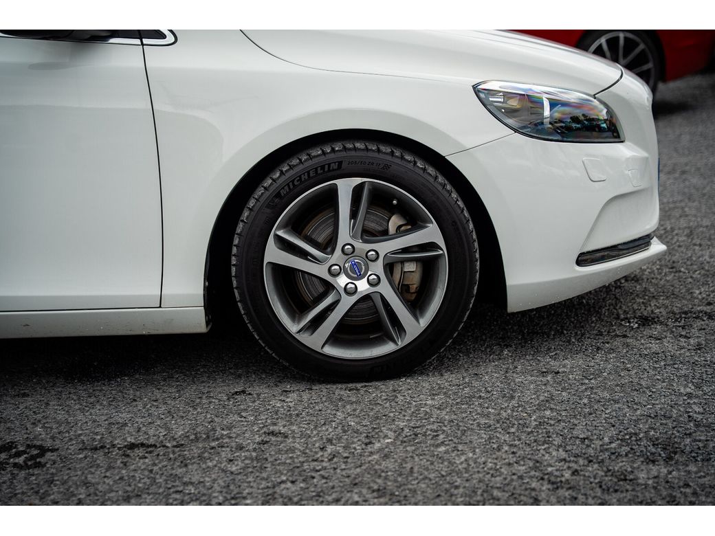 2016 Volvo V40