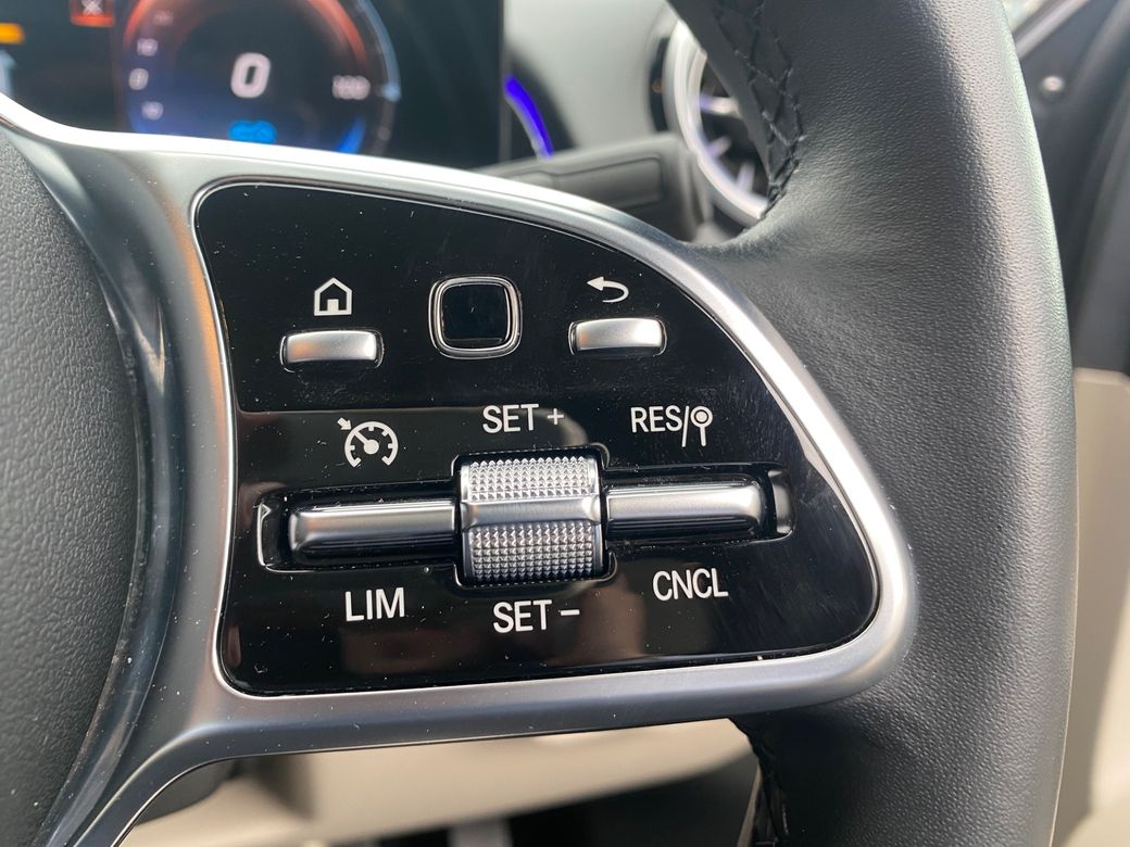 2024 Mercedes-Benz EQB