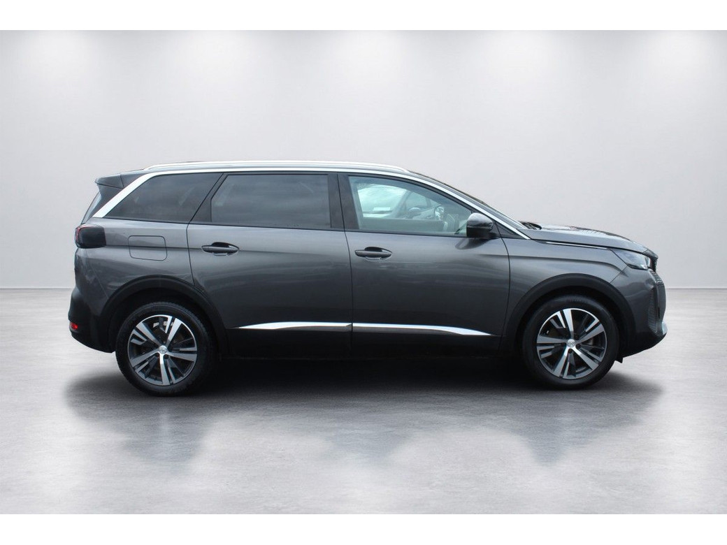 2024 Peugeot 5008