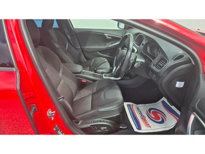 2018 Volvo V40