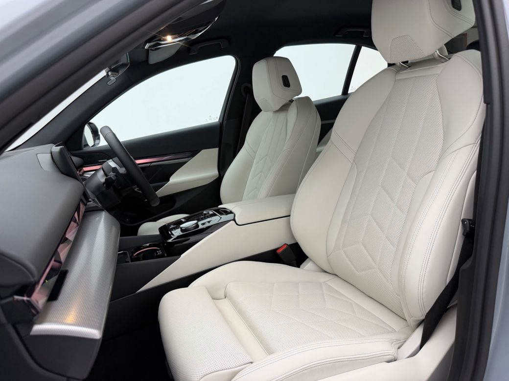 2024 BMW i5