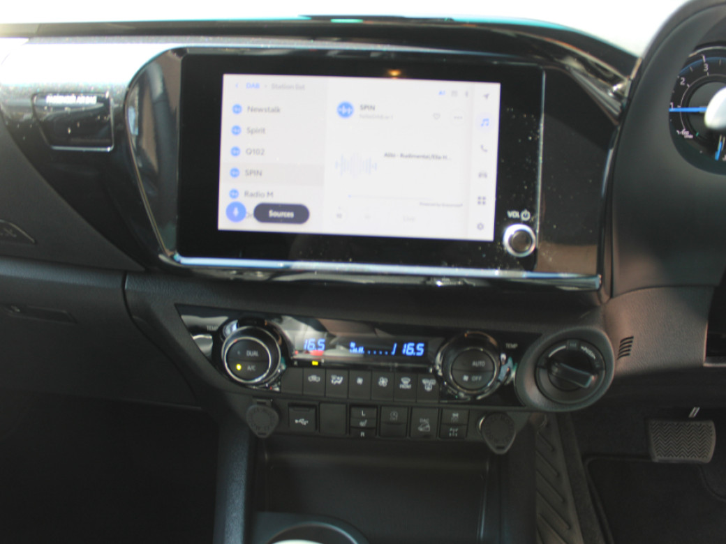 2025 Toyota Hilux