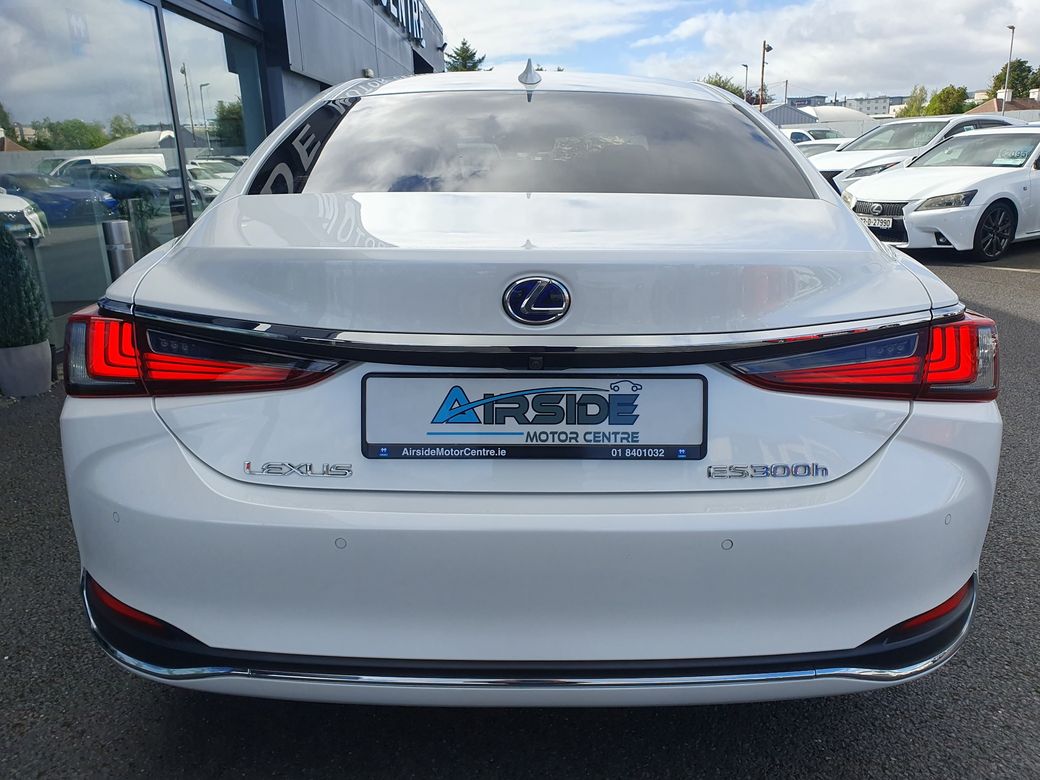 2020 Lexus ES 300h