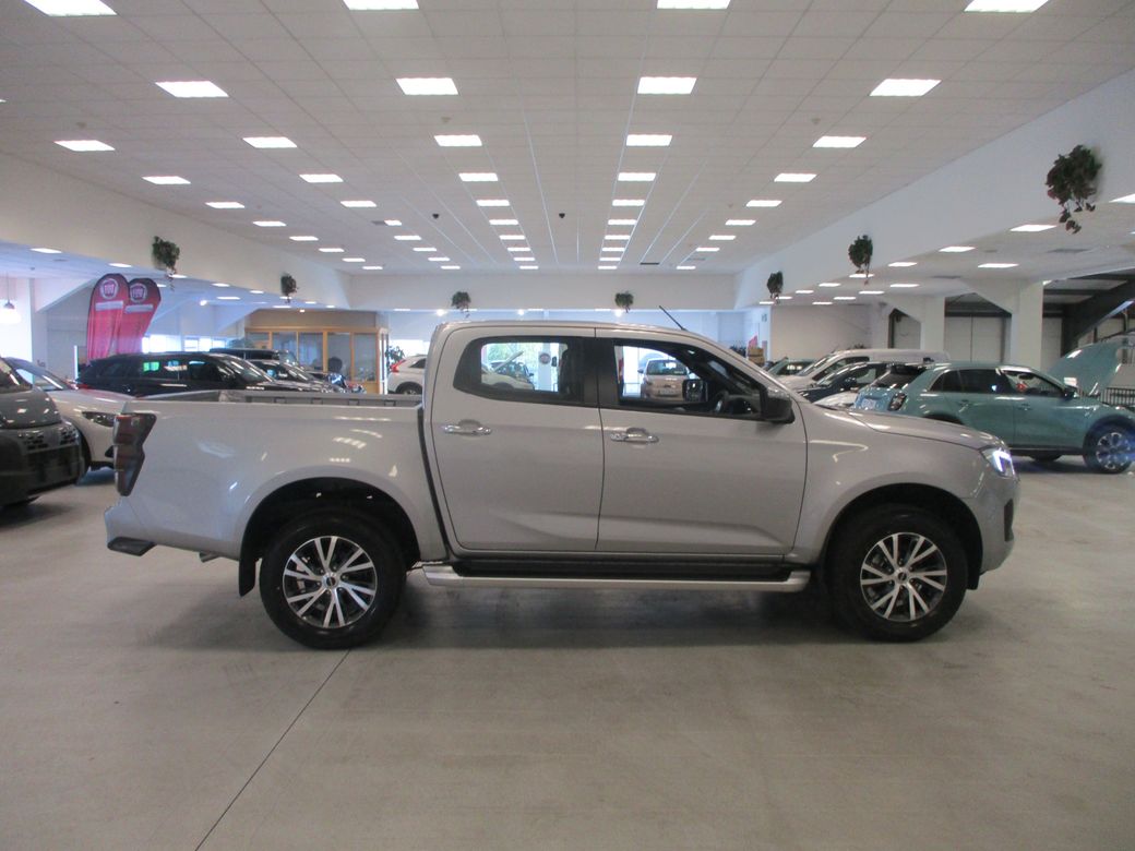 2025 Isuzu D-MAX